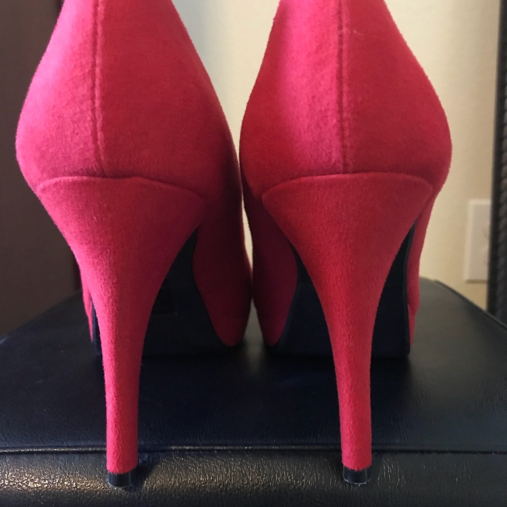 Shoes - Picture 3 of 4